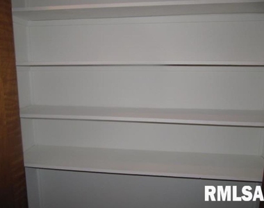 950 40th Street - Photo Thumbnail 16