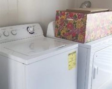 950 40th Street - Photo Thumbnail 14