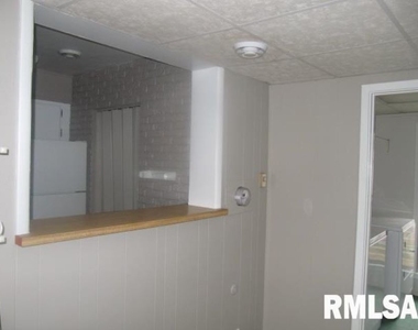 950 40th Street - Photo Thumbnail 11