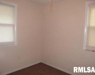 950 40th Street - Photo Thumbnail 19