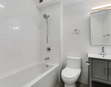 202 E Walton Place - Photo Thumbnail 22