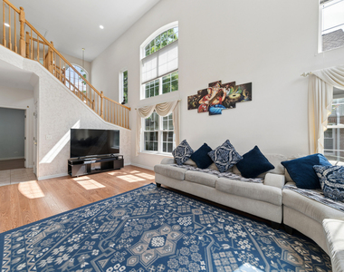 122 Bay Drive - Photo Thumbnail 2