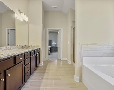 3204 Ivy Farm Path - Photo Thumbnail 25