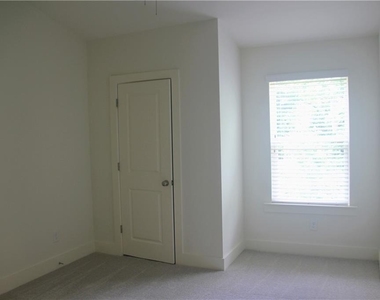 5336 Brooklands Drive - Photo Thumbnail 22