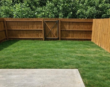 5336 Brooklands Drive - Photo Thumbnail 3