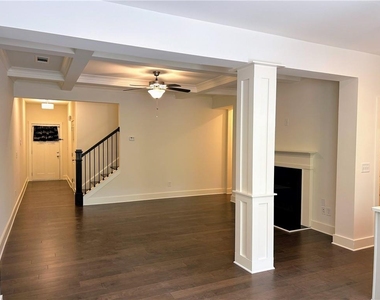 5336 Brooklands Drive - Photo Thumbnail 5