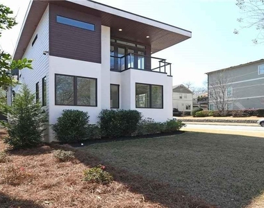 669 East Avenue Ne - Photo Thumbnail 32