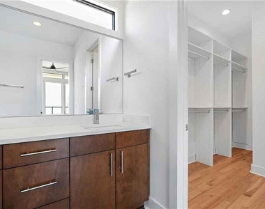 669 East Avenue Ne - Photo Thumbnail 19