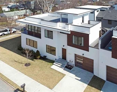 669 East Avenue Ne - Photo Thumbnail 30
