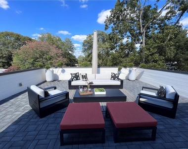 669 East Avenue Ne - Photo Thumbnail 23