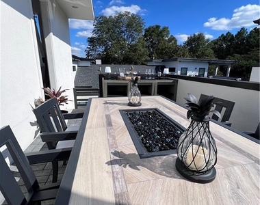 669 East Avenue Ne - Photo Thumbnail 25
