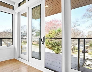 669 East Avenue Ne - Photo Thumbnail 12