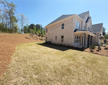 2450 Colliers Lane - Photo Thumbnail 3