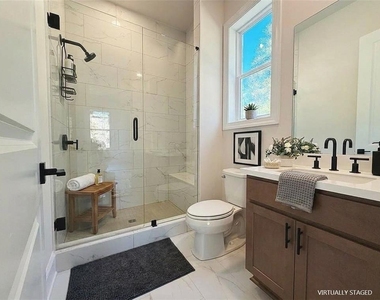 2450 Colliers Lane - Photo Thumbnail 37
