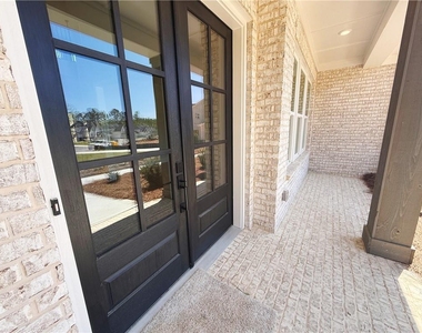 2450 Colliers Lane - Photo Thumbnail 4