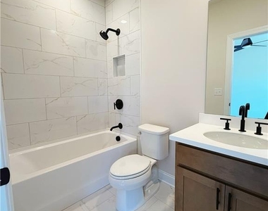 2450 Colliers Lane - Photo Thumbnail 55