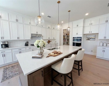 2450 Colliers Lane - Photo Thumbnail 20
