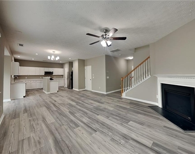1517 Briarfield Way - Photo Thumbnail 2