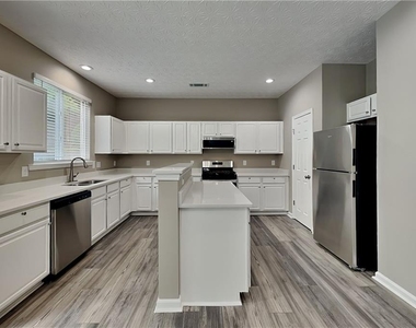 1517 Briarfield Way - Photo Thumbnail 5