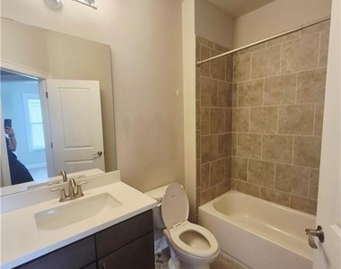 6596 Marlowe Glen Way - Photo Thumbnail 17