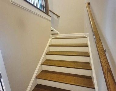6596 Marlowe Glen Way - Photo Thumbnail 12
