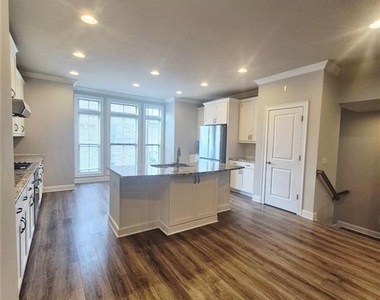 6596 Marlowe Glen Way - Photo Thumbnail 6