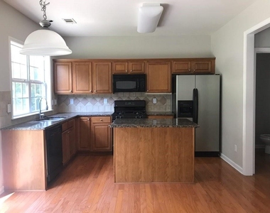 8930 Ruel Lane - Photo Thumbnail 3