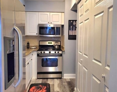 6980 Roswell Road - Photo Thumbnail 8