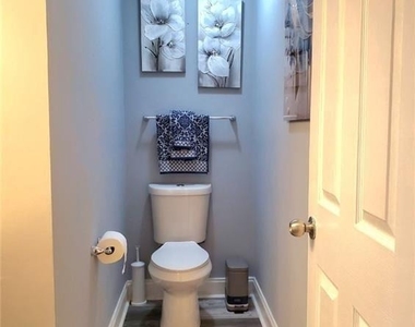 6980 Roswell Road - Photo Thumbnail 6