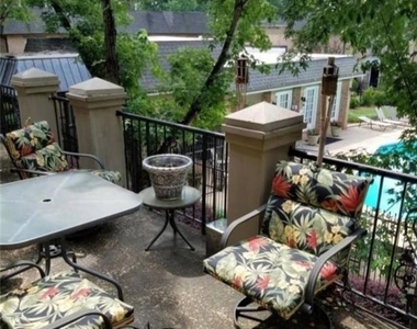 6980 Roswell Road - Photo Thumbnail 19