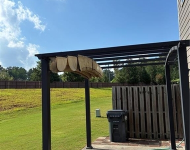 1335 Hampton Oaks Drive - Photo Thumbnail 17