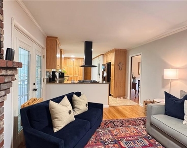 3082 Greenbrook Way Ne - Photo Thumbnail 6