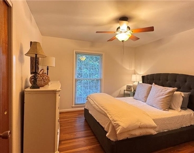 3082 Greenbrook Way Ne - Photo Thumbnail 11