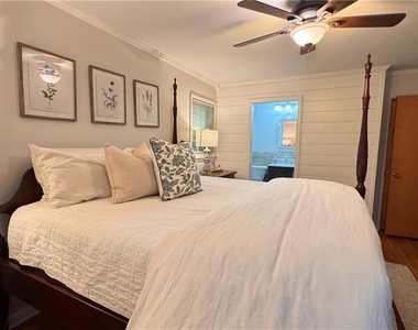 3082 Greenbrook Way Ne - Photo Thumbnail 9