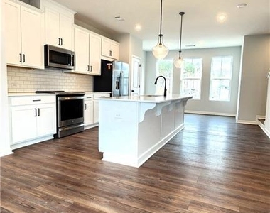 800 Cameron Trail - Photo Thumbnail 20