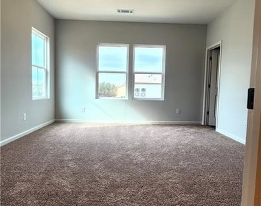 800 Cameron Trail - Photo Thumbnail 35