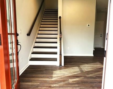 800 Cameron Trail - Photo Thumbnail 2