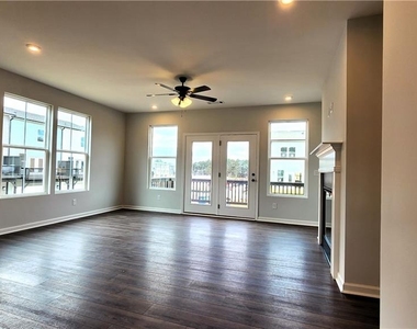 800 Cameron Trail - Photo Thumbnail 11