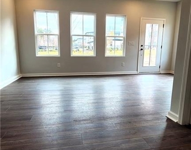 800 Cameron Trail - Photo Thumbnail 3