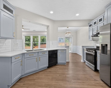 4379 Annlette Drive Nw - Photo Thumbnail 12