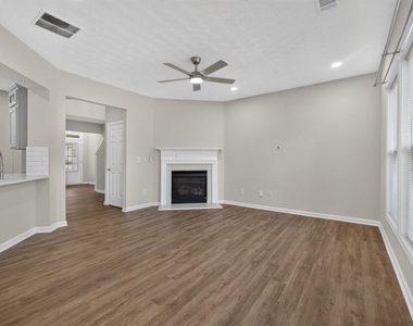 4379 Annlette Drive Nw - Photo Thumbnail 5