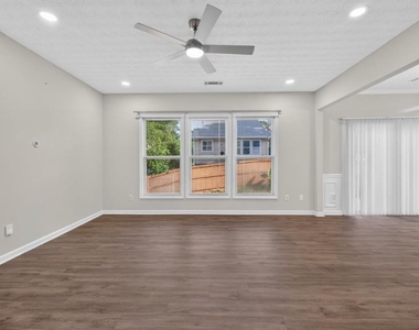 4379 Annlette Drive Nw - Photo Thumbnail 3
