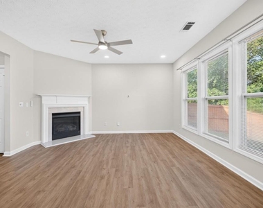 4379 Annlette Drive Nw - Photo Thumbnail 4