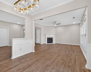 4379 Annlette Drive Nw - Photo Thumbnail 9