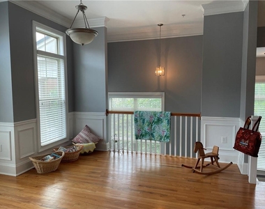 1581 Mosaic Way - Photo Thumbnail 13