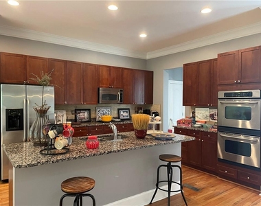 1581 Mosaic Way - Photo Thumbnail 8