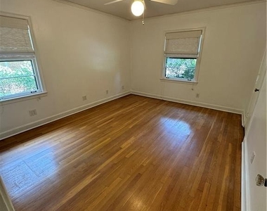 564 Wimbledon Road Ne - Photo Thumbnail 8