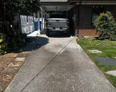 564 Wimbledon Road Ne - Photo Thumbnail 4