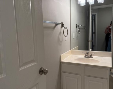 3810 Timbercreek Circle - Photo Thumbnail 7