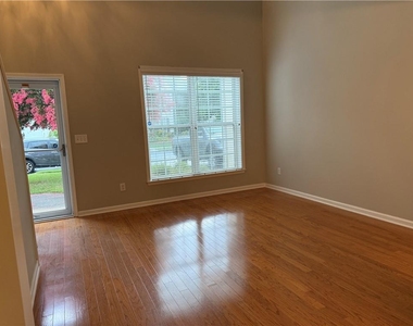 3810 Timbercreek Circle - Photo Thumbnail 2